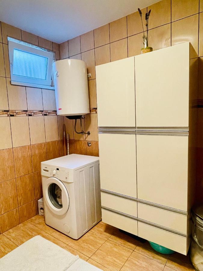 Apartment Mandarina Дуги Рат Екстериор снимка