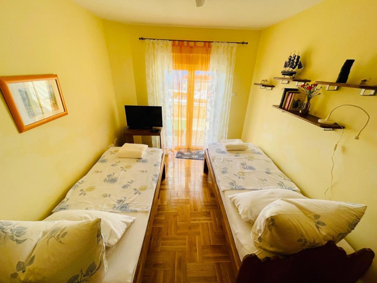 Apartment Mandarina Дуги Рат Екстериор снимка