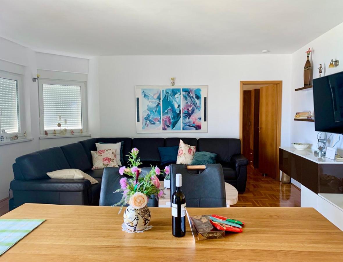 Apartment Mandarina Дуги Рат Екстериор снимка