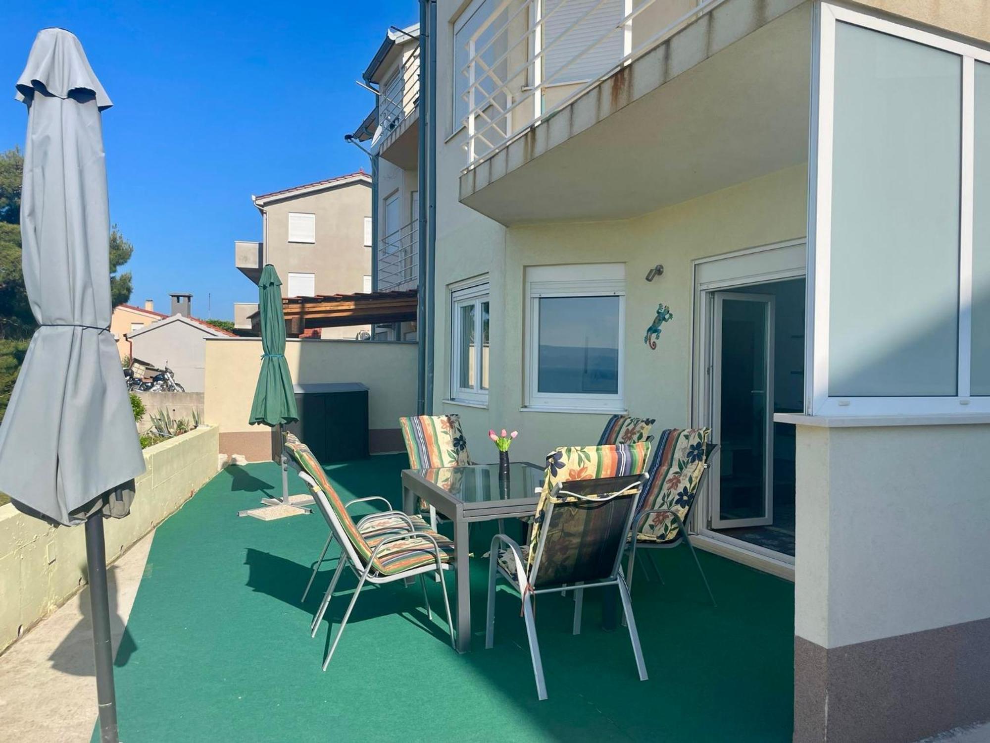 Apartment Mandarina Дуги Рат Екстериор снимка